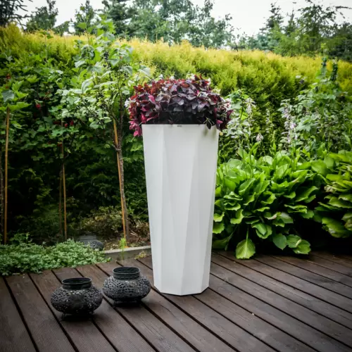 Donica OCTAVIA w kolorze białym na zewnątrz