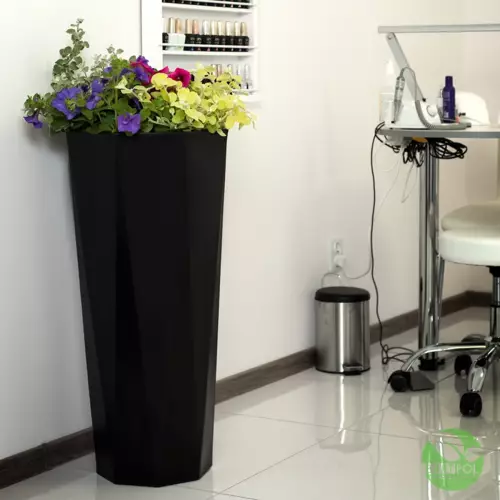 Donica OCTAVIA w kolorze czarnym w gabinecie kosmetycznym