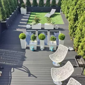 Donice ZADORA na tarasie