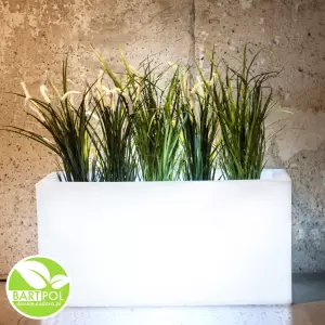 Podświetlana donica Lungo w nowoczesnym wnętrzu