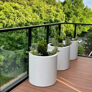 okrągła donica na taras biały połysk 60 cm