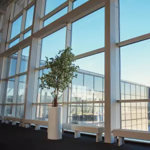 Donica biała okrągła wysoka 90 cm