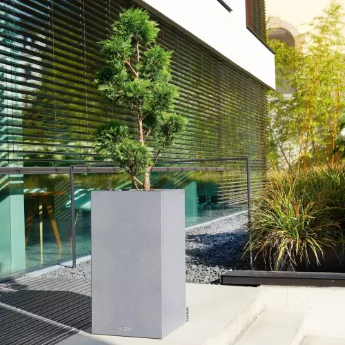 Donica Canto Color Kolumna szara na tarasie