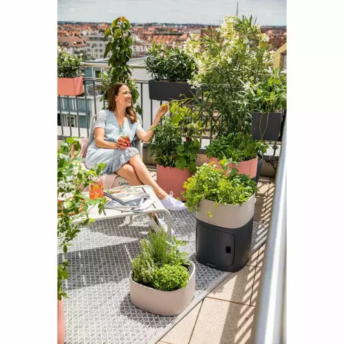 Doniczki Pila są idealne dla roślin balkonowych