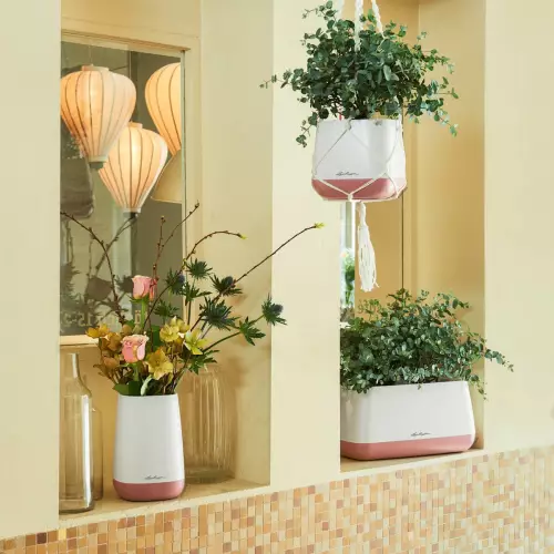 YULA w kolorze biało-złoto perłowym: doniczka, torba, wazon