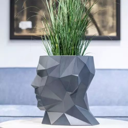 Szara doniczka Adonis z trawą