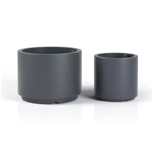 Donice Cavo dostępne są w dwóch rozmiarach