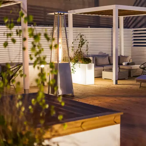 Donica Longerino Light na tarasie