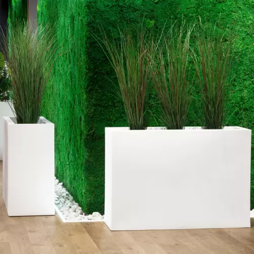 Donice Lungo Grande w holu restauracji