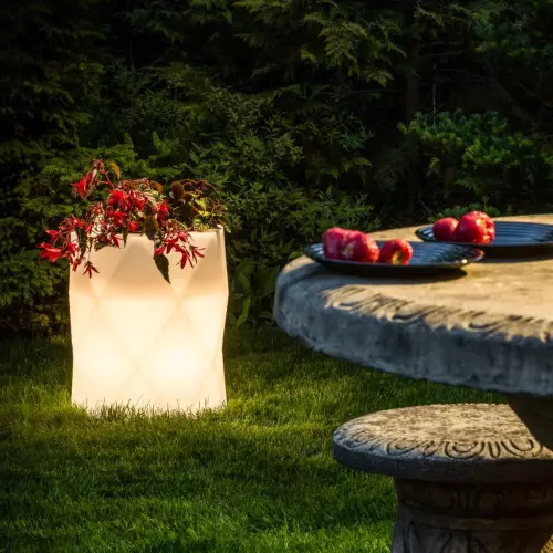 Podświetlana donica Modena