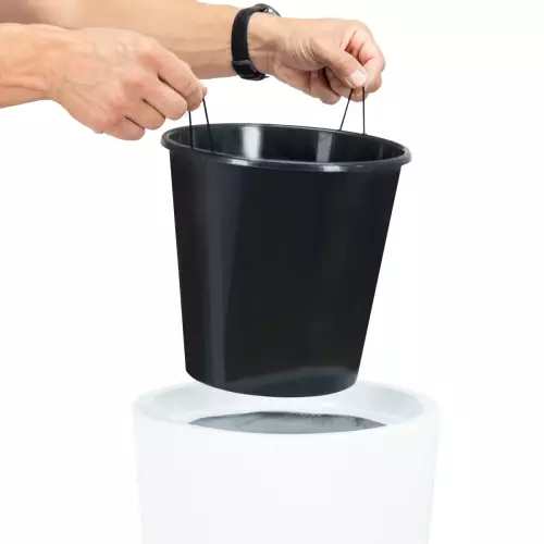 Wyjmowany wewnętrzny wkład o pojemności 10 litrów