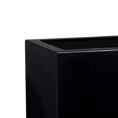 Górna krawędź donicy D972F w kolorze czarny połysk