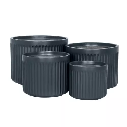 Doniczka LEO dostępna jest w czterech wielkościach